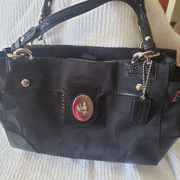 Coach Bag - Picture 4 of 4